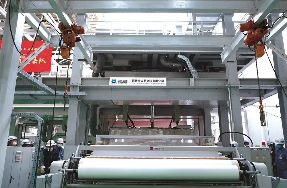 《湖北日報》頭版頭條:“一塊布”上“三升級”——仙桃非織造布產業轉型升級一年間  第5張 《湖北日報》頭版頭條:“一塊布”上“三升級”——仙桃非織造布產業轉型升級一年間  第5張