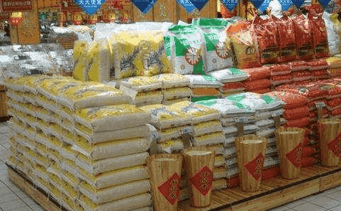 買大米,散裝好還是袋裝好?超市導(dǎo)購員:買錯了,米飯想好吃都難 第2張 買大米,散裝好還是袋裝好?超市導(dǎo)購員:買錯了,米飯想好吃都難 第2張