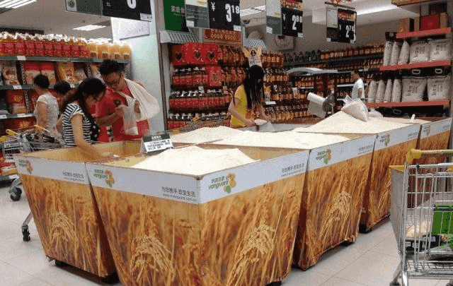 買大米，散裝好還是袋裝好？超市導購員：買錯了，米飯想好吃都難