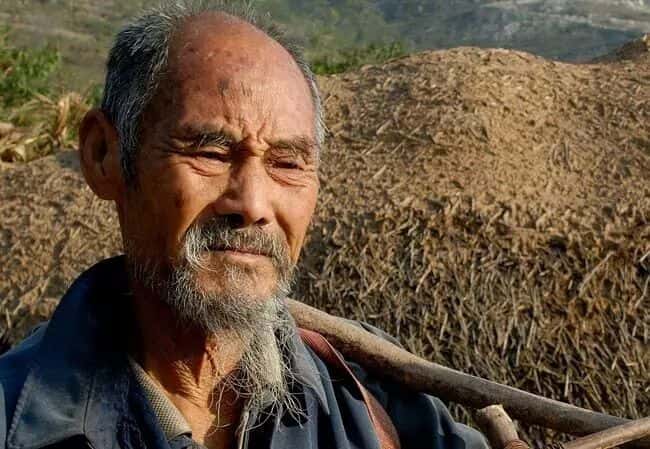 山區(qū)留守老人黃小米銷路難,緊急求援,讓我們一起轉(zhuǎn)發(fā),給他們多一份希望.  第4張