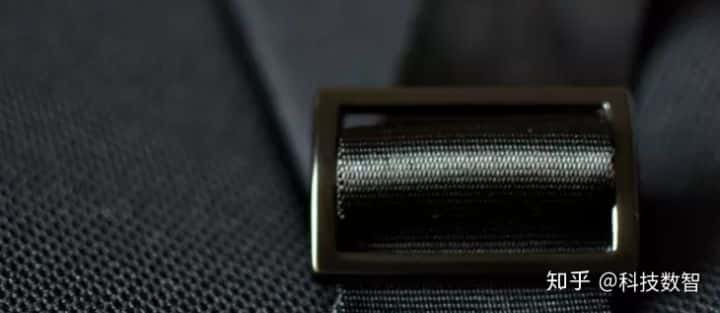 跑步必入實用品推薦——小米運動休閑胸包實測  第16張