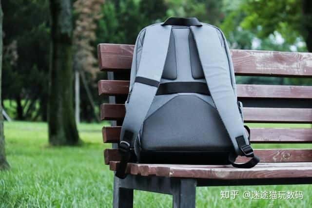 小米背包新體驗：只需149你就是這條街最靚的崽  第2張